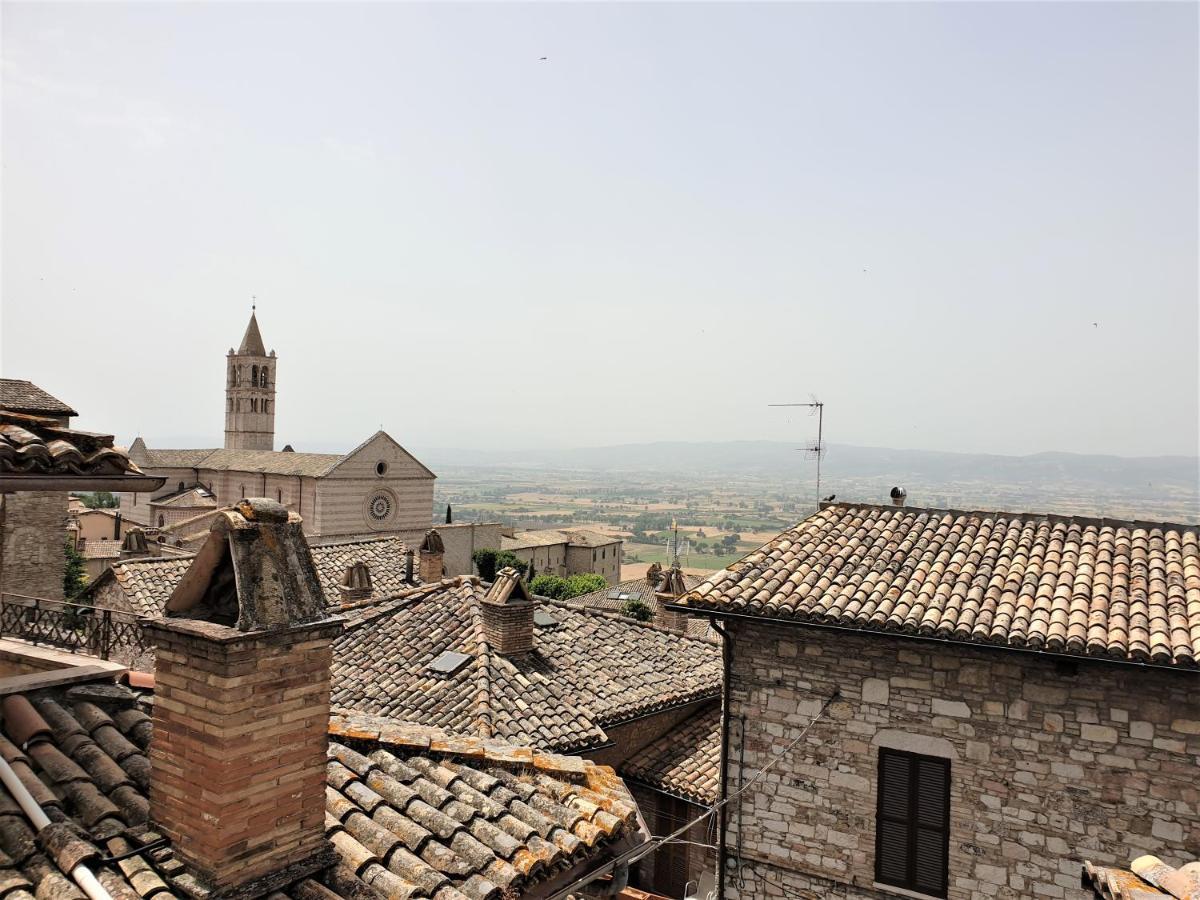 Palazzo Calocci Appartamenti In Assisi Exterior photo