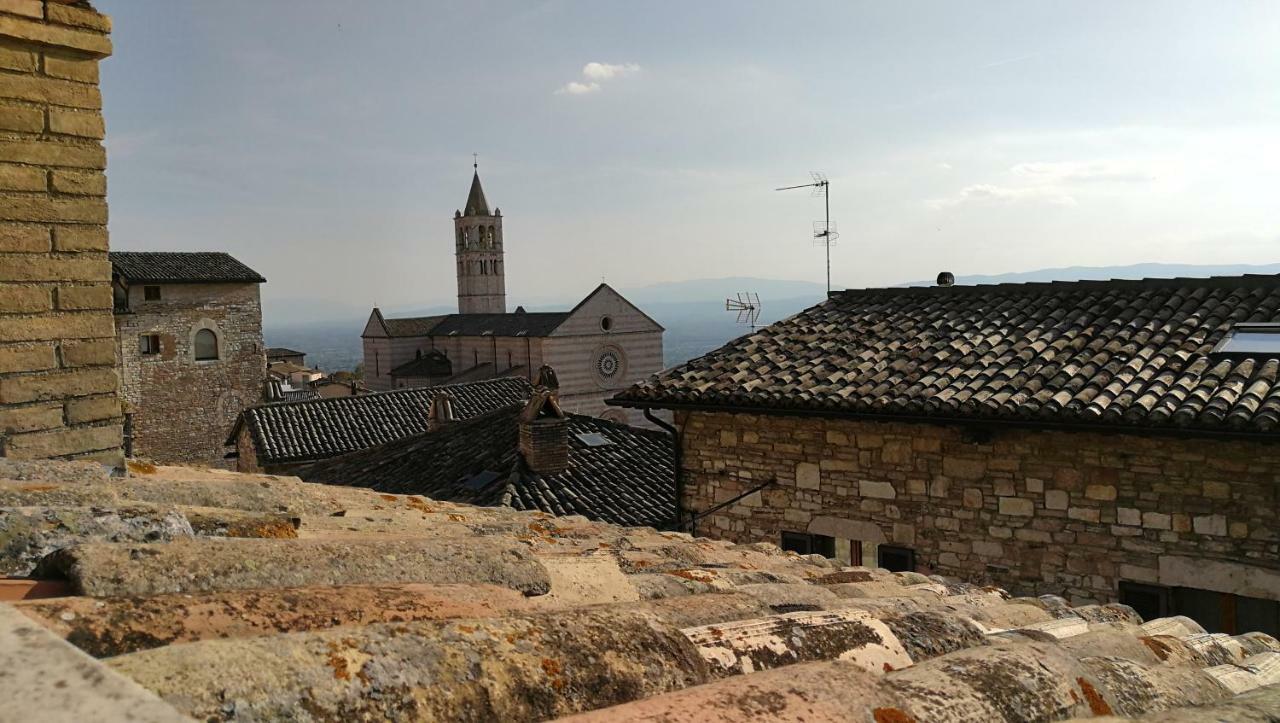 Palazzo Calocci Appartamenti In Assisi Exterior photo