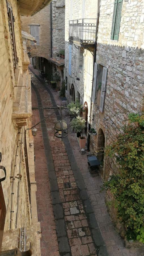 Palazzo Calocci Appartamenti In Assisi Exterior photo