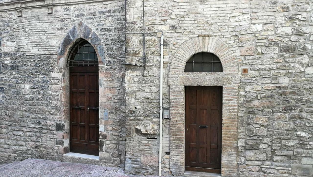Palazzo Calocci Appartamenti In Assisi Exterior photo