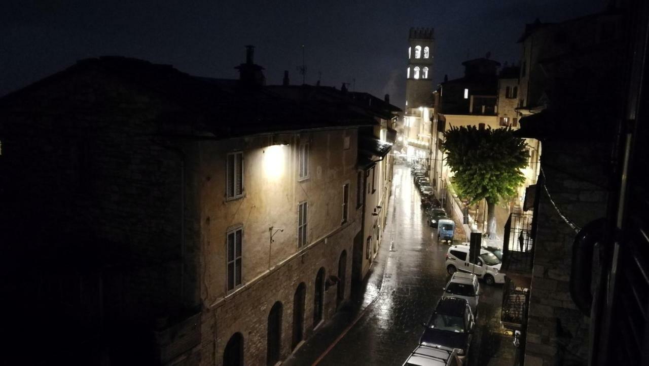Palazzo Calocci Appartamenti In Assisi Exterior photo